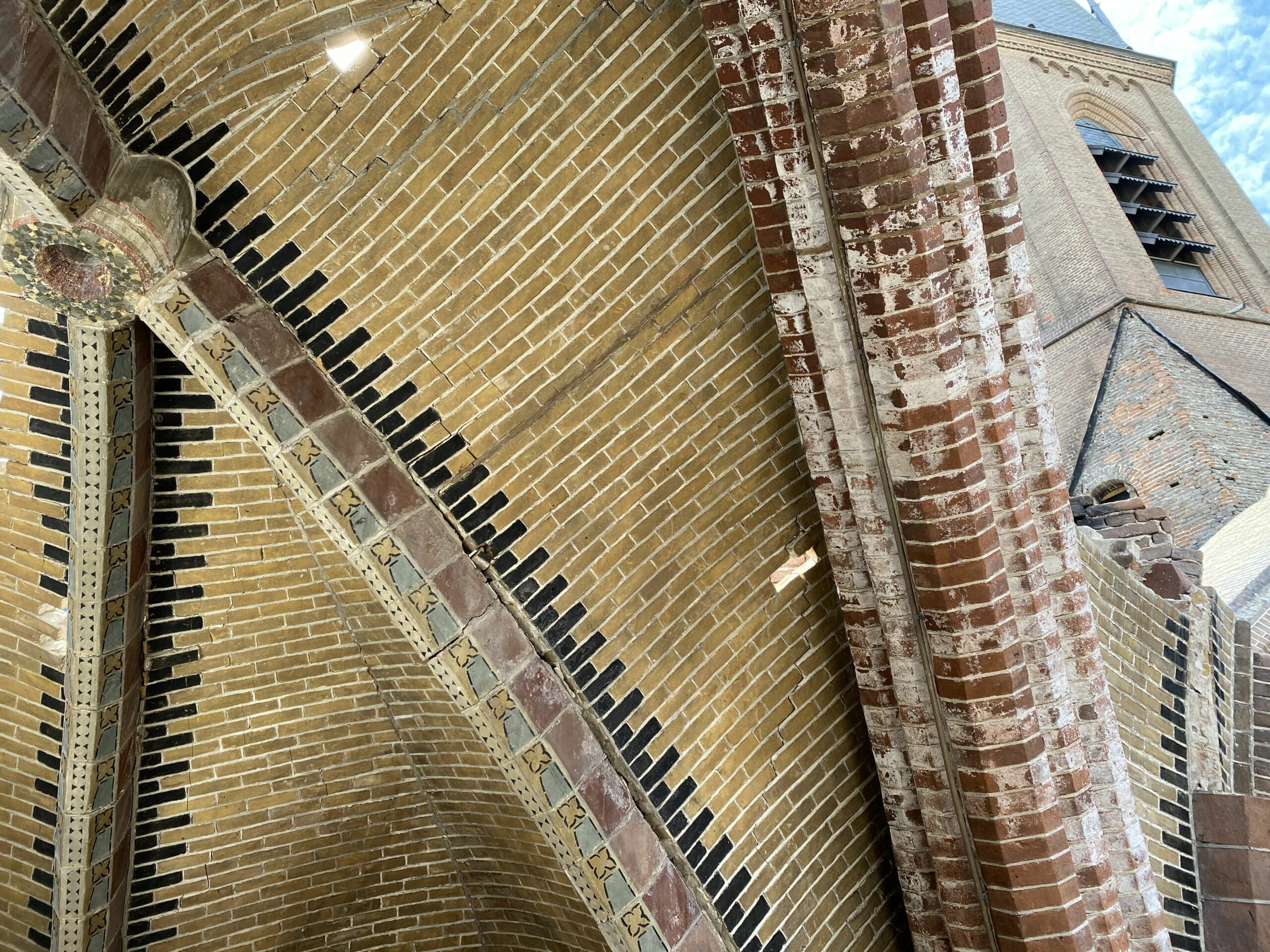 jules-dock-shaping_cnc_frezen_eps_mallenbouw_ondersteunig_urbanuskerk.8