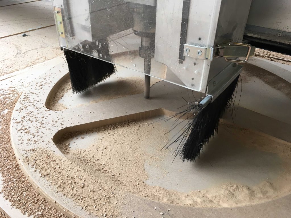 jules-dock-shaping_cnc_frezen_mdf_composiet_wiel_pluggenbouw_1 jules-dock-shaping_cnc_frezen_mdf_composiet_wiel_pluggenbouw_1