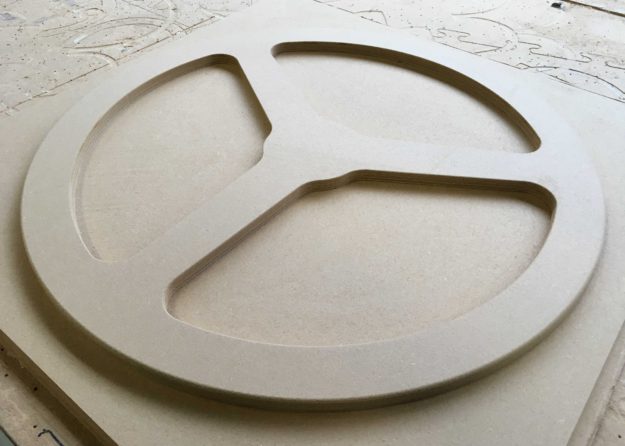 jules-dock-shaping_cnc_frezen_mdf_composiet_wiel_pluggenbouw_2