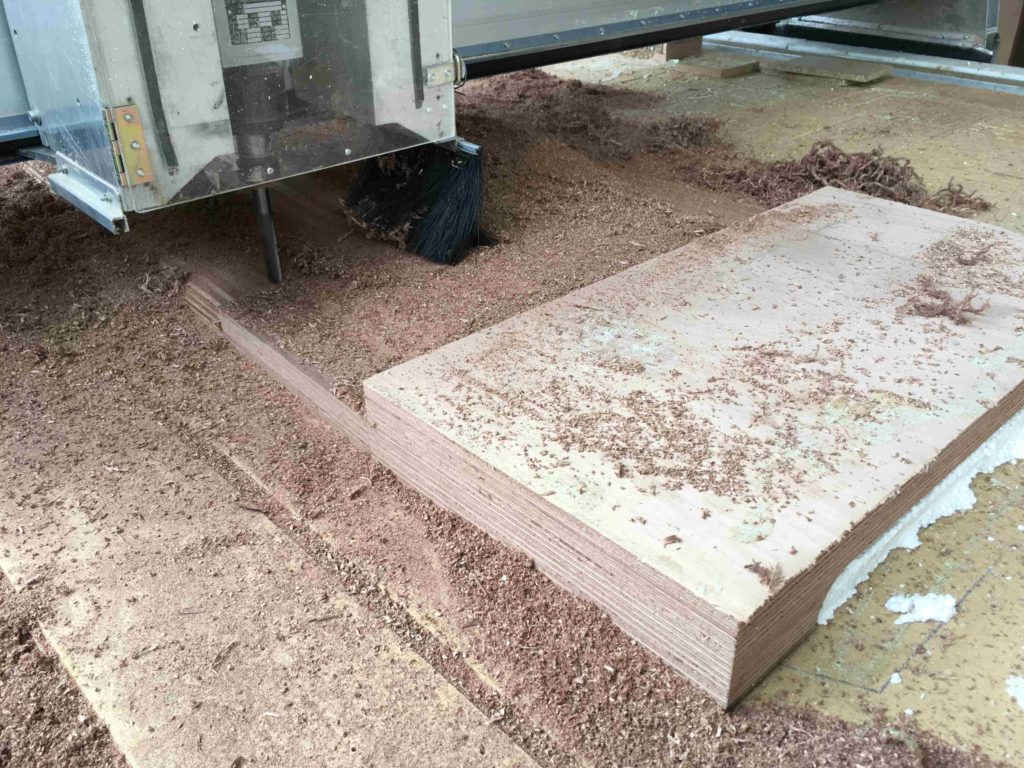 jules-dock-shaping_cnc_frezen_multiplex_kielvin_zeiljacht_jachtbouw